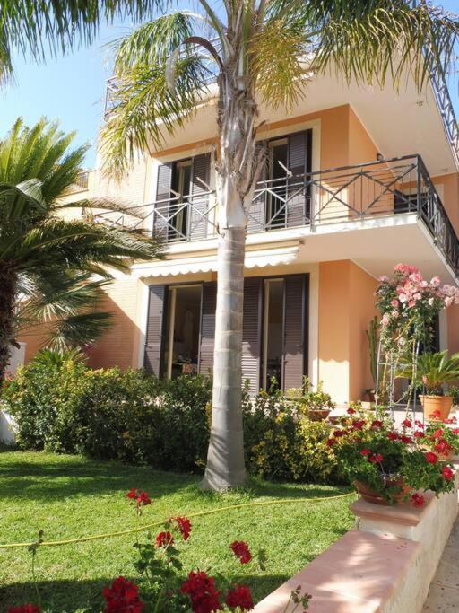 Appartamento In Villa A 100 Metri Dal Mare Fontane Bianche Esterno foto